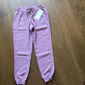 NWT Lululemon In The Fly Joggers size 6